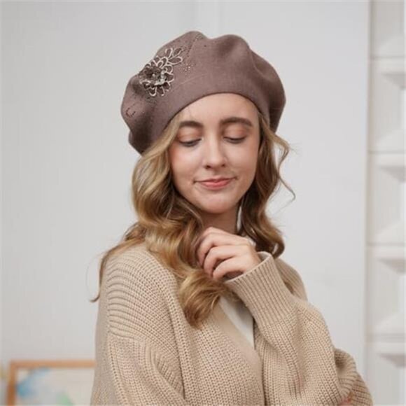 Women\'s Flower Embroidery Beret Hat French Style Knitted Beret Hat